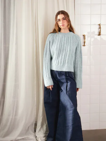 Hovedbilde Enkeltoppskrift / 2403 DIY / Nr. 10  Kaja sweater