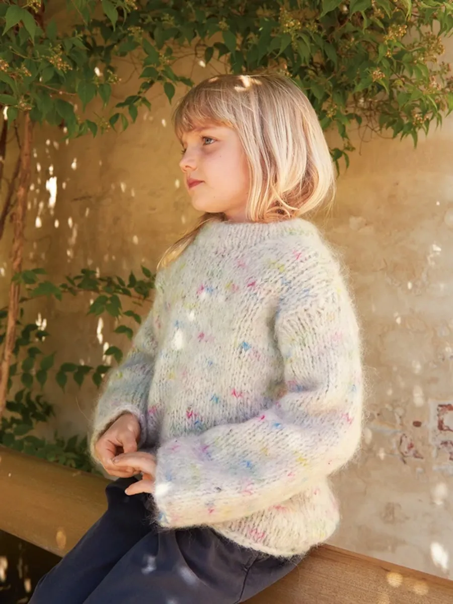 Enkeltoppskrift / 2408 Mykt til barn / Nr. 2b  Kinsley Sweater Junior